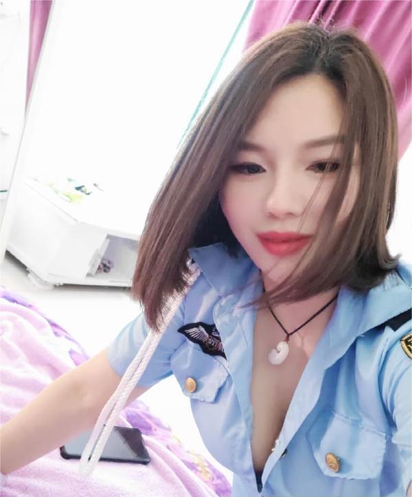 制服诱惑梅梅