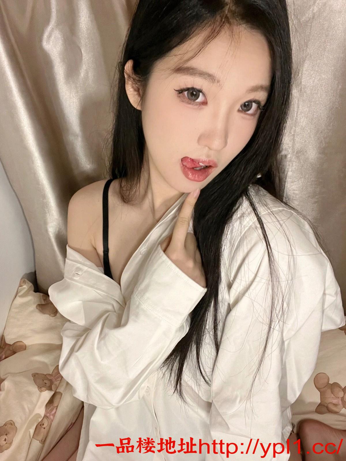 三点粉小嫩妹