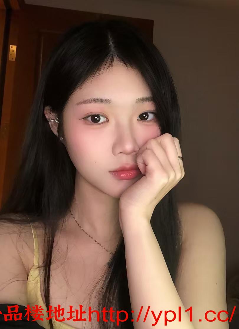 区清纯高颜值性感御姐00后