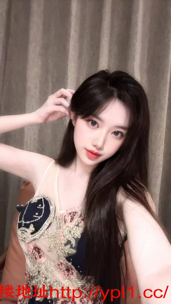 性感翘臀御姐