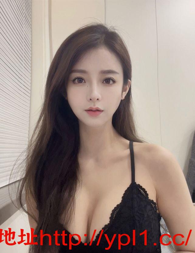 极品美女巨乳身材粉嫩多汁鲍鱼刚兼职