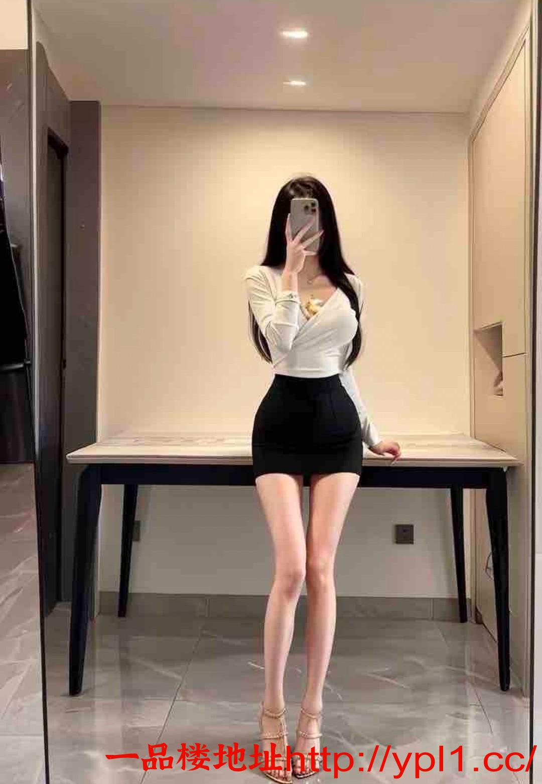 蜜臀甜妹儿