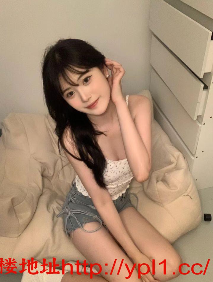 新品粉嫩水多邻家妖艳小妹爱健身高质量榨汁机嫩妹，性感黑丝诱惑，可勾可舔