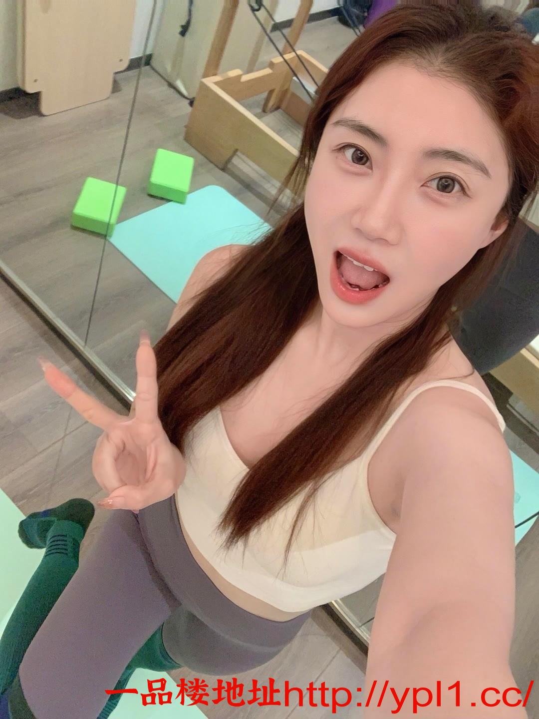 武候年轻嫩妹水多润