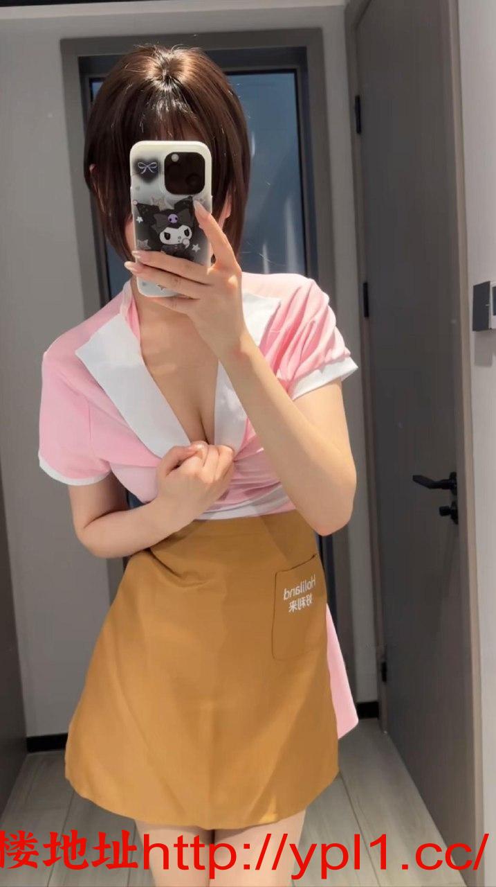 武侯美胸高挑妹子