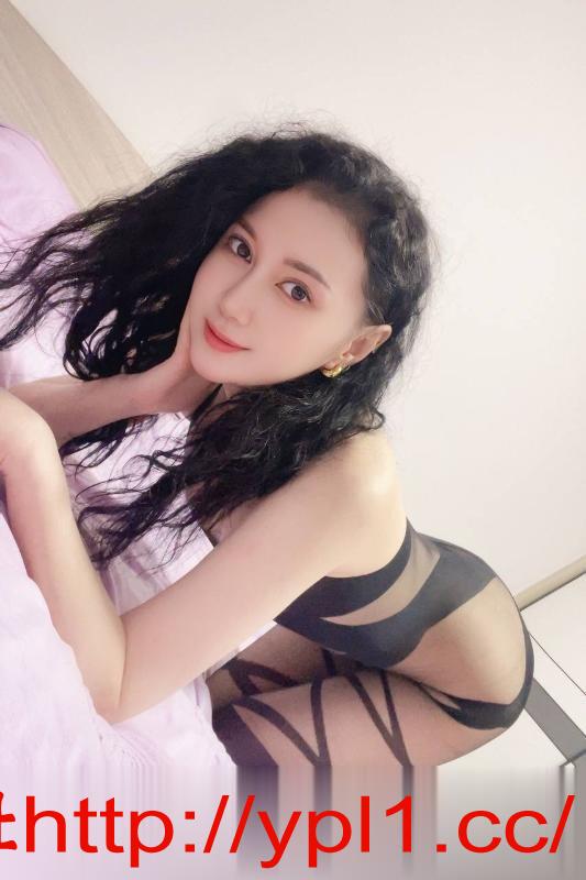 高挑美御姐