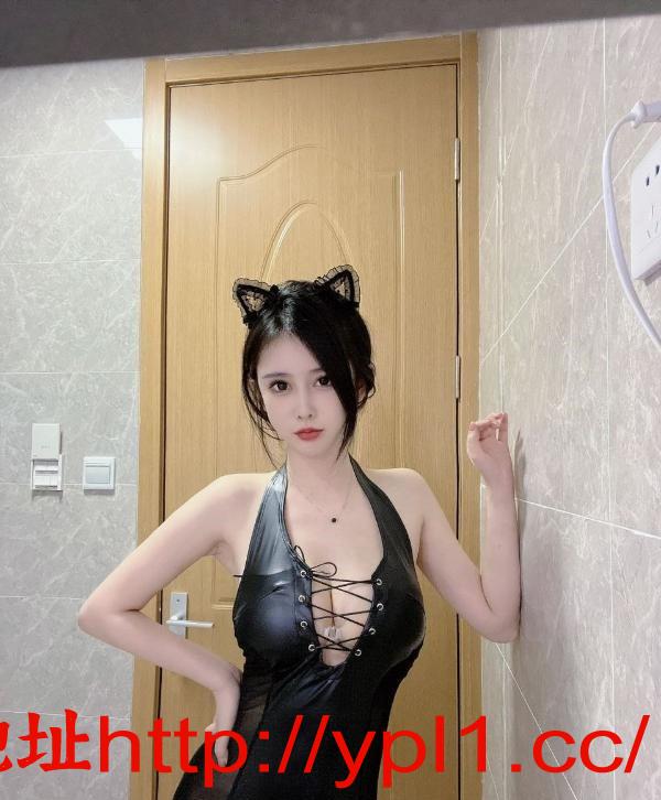 爆乳美少女