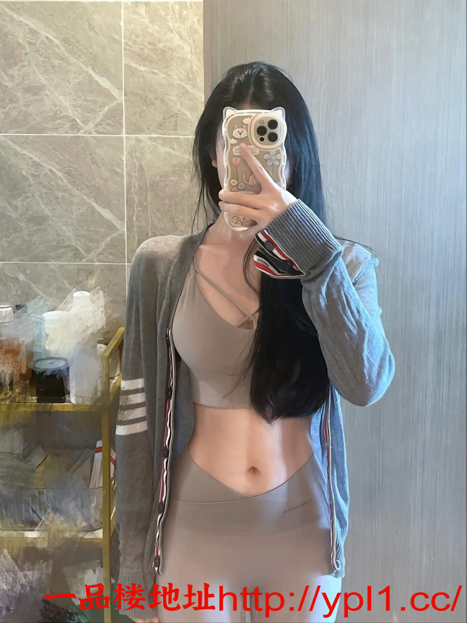 肤白奶大屁股大后入真的爽