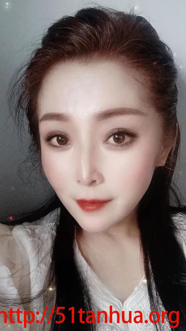 大同气质轻熟美女